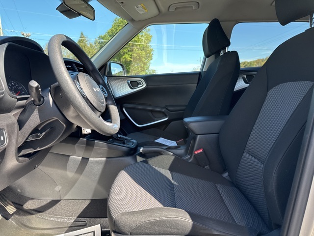 2022 Kia Soul LX photo 17