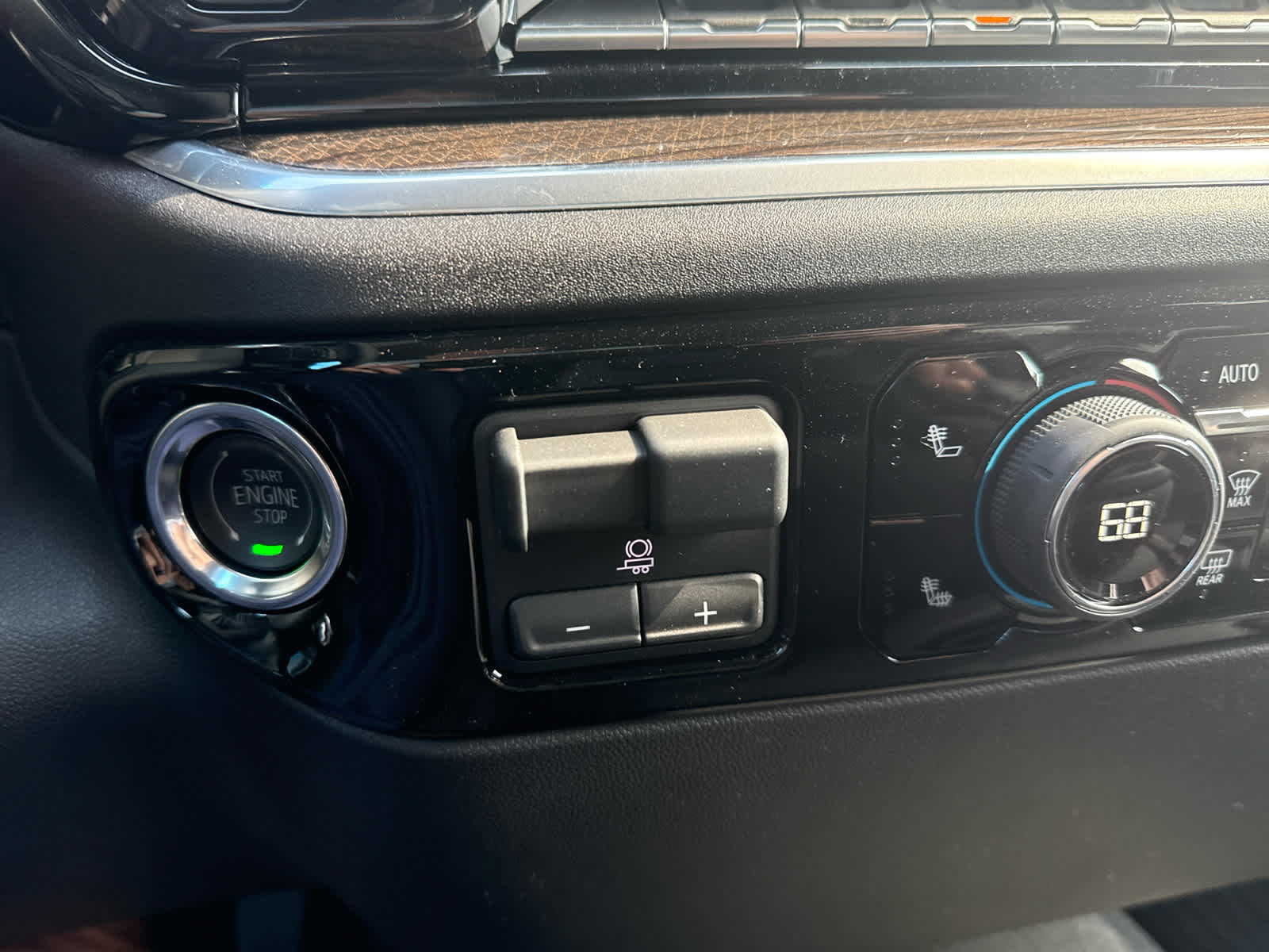 2025 Chevrolet Silverado 1500 LT photo 16