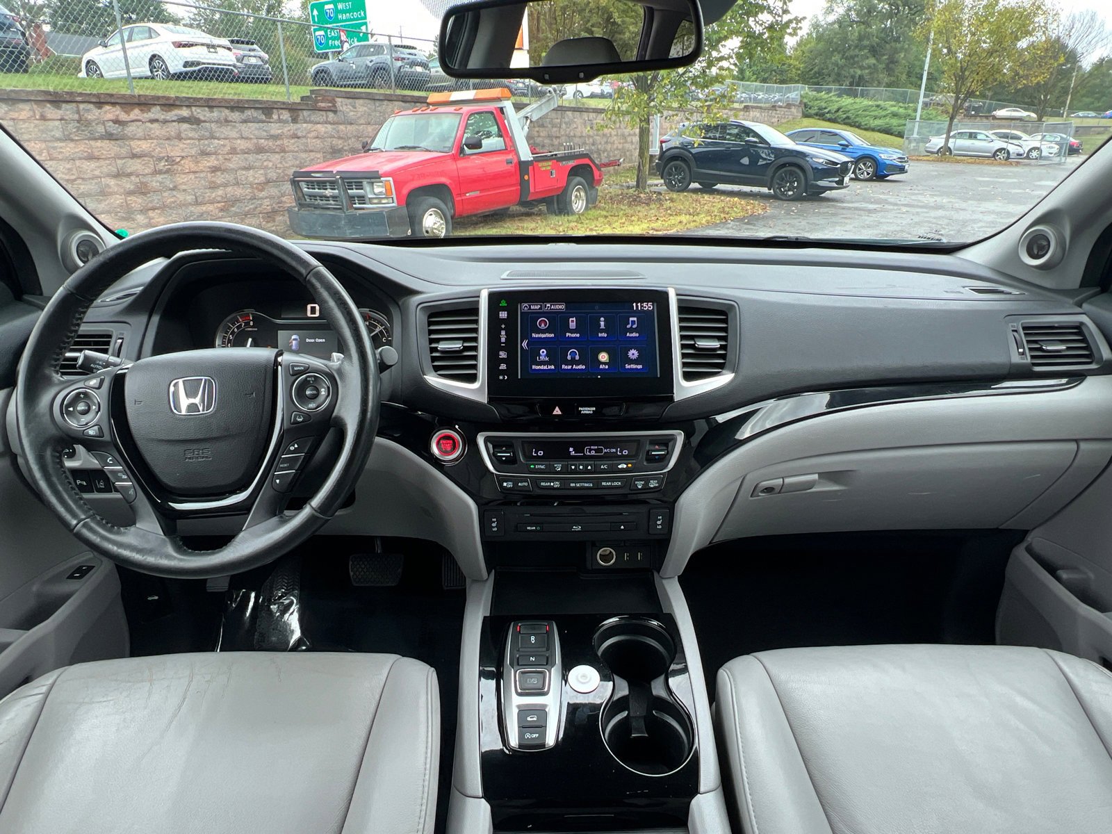 2016 Honda Pilot Touring photo 3