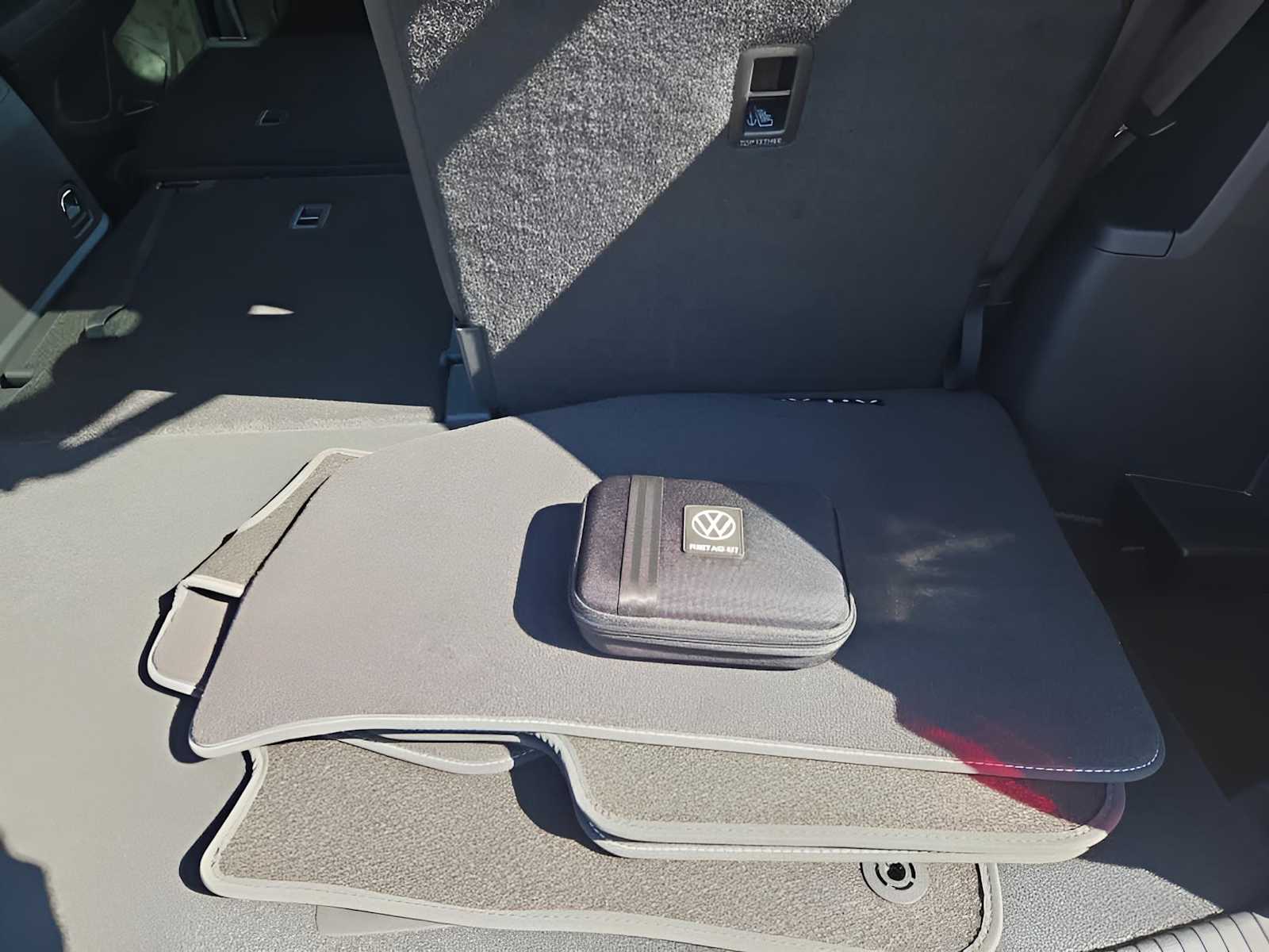 2026 Volkswagen Atlas Peak Edition SE photo 32