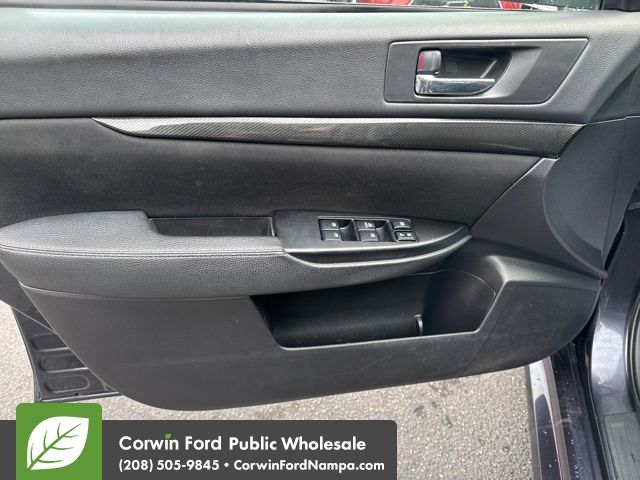 2013 Subaru Legacy 2.5i photo 11