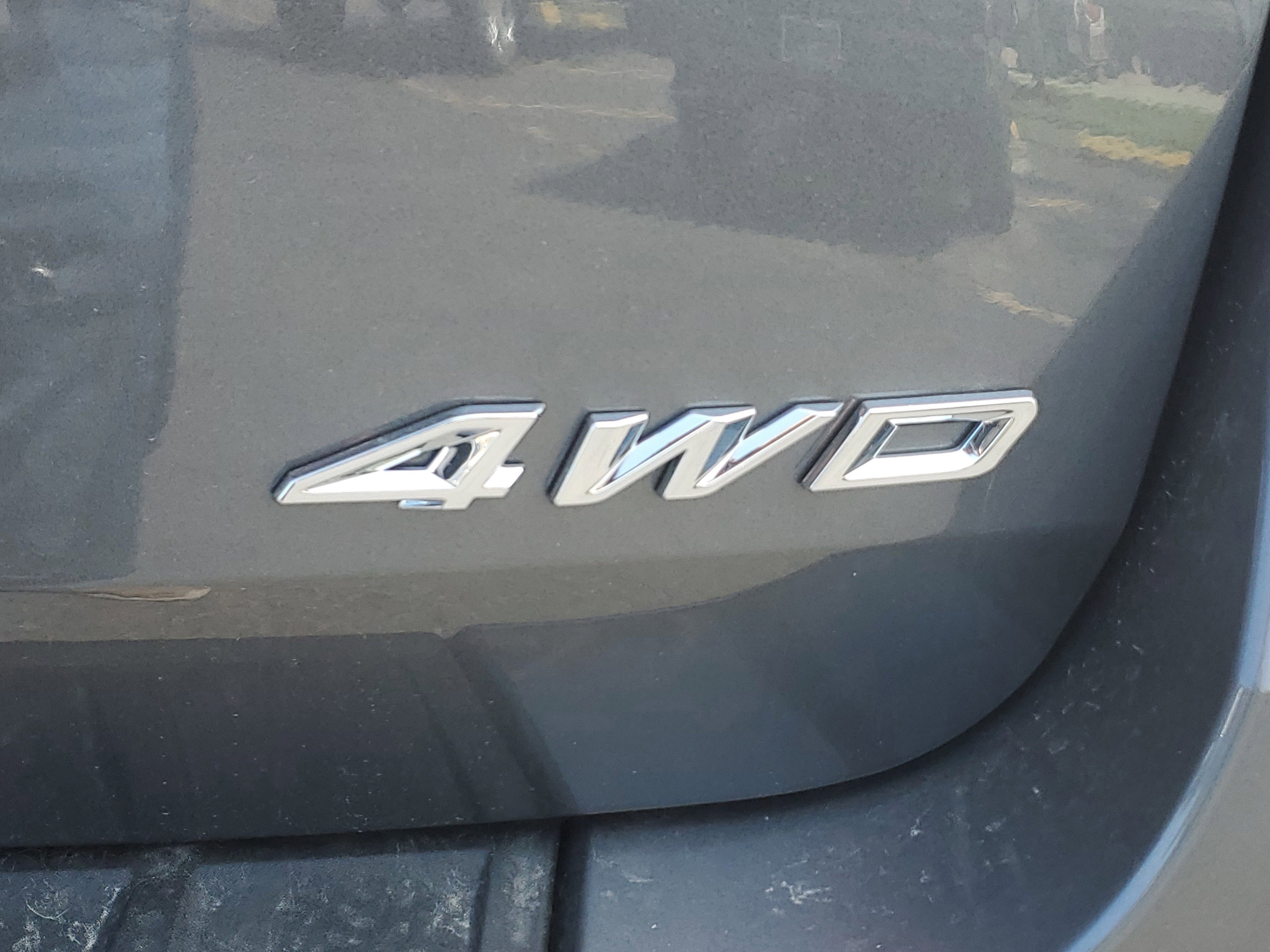 2025 Ford Explorer photo 3