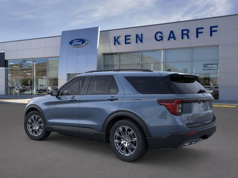2026 Ford Explorer photo 4