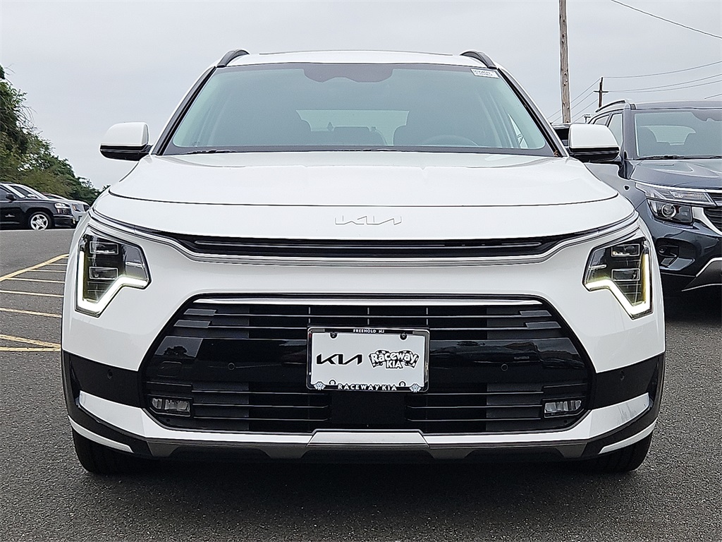 2025 Kia Niro Plug-In Hybrid SX Touring photo 2