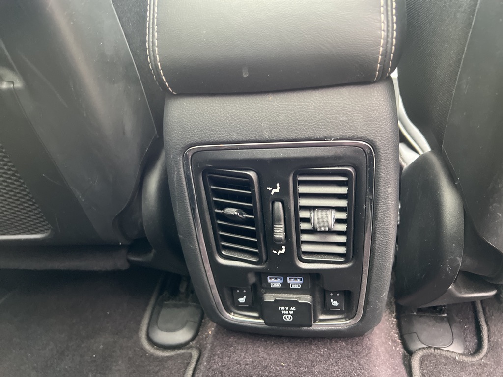 2017 Jeep Grand Cherokee Overland photo 8