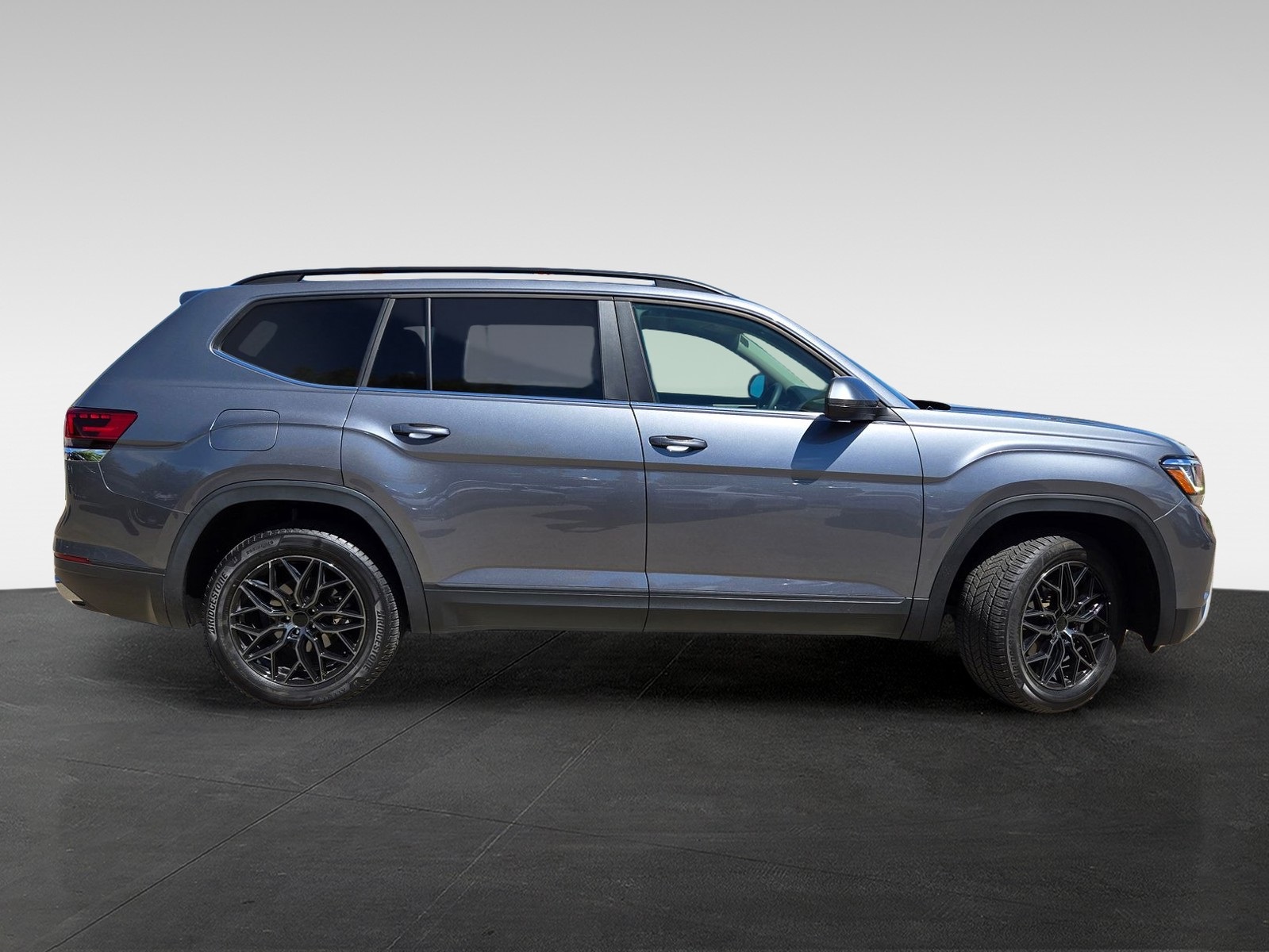 2021 Volkswagen Atlas S photo 3