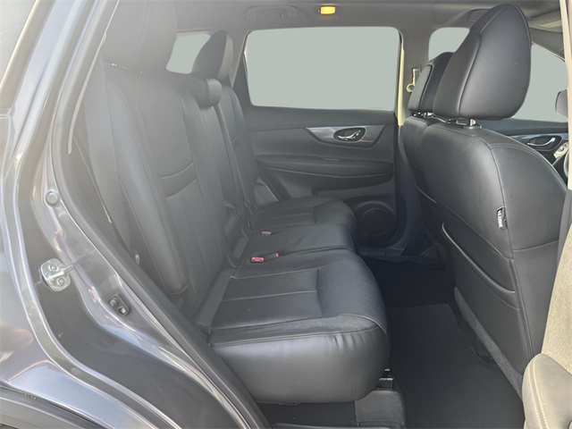 2015 Nissan Rogue SL photo 17