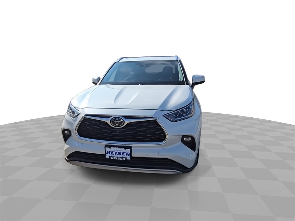 2020 Toyota Highlander Platinum photo 3