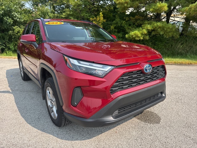 2024 Toyota RAV4 Hybrid XLE photo 3