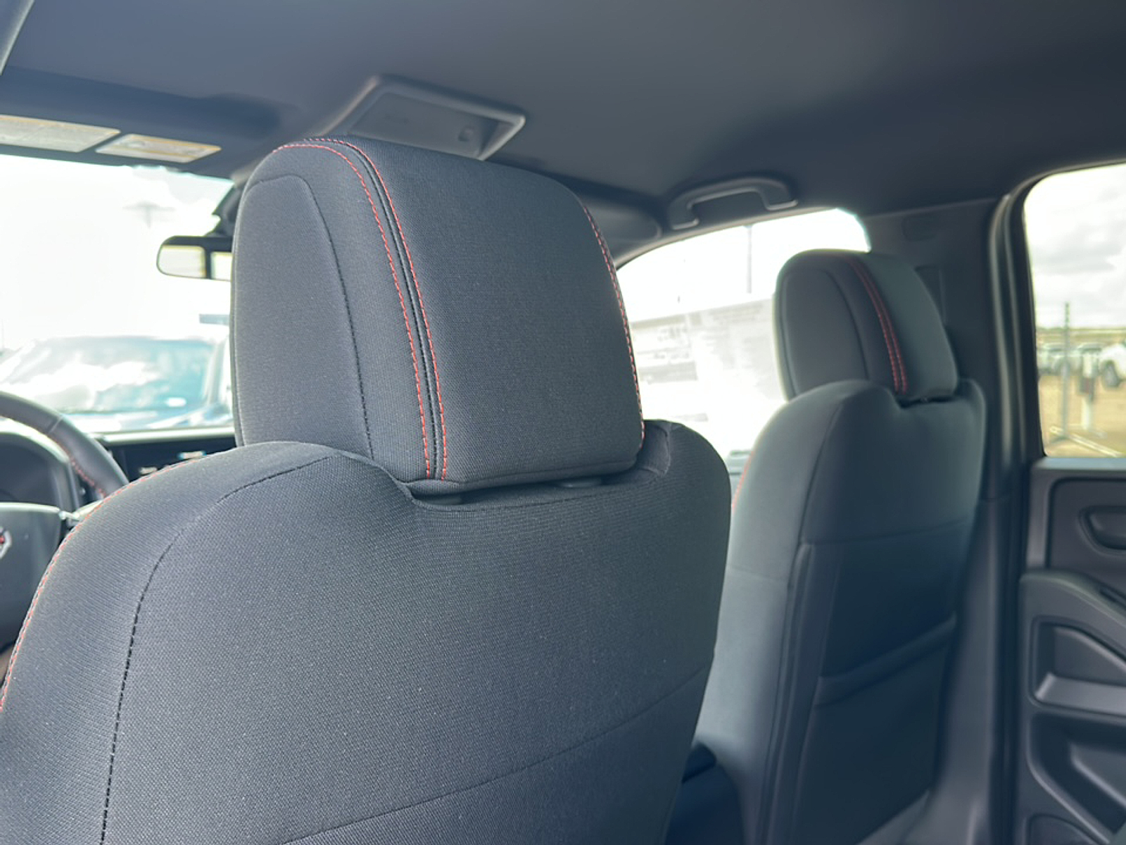 2026 Nissan Frontier Crew Cab PRO-4X photo 4