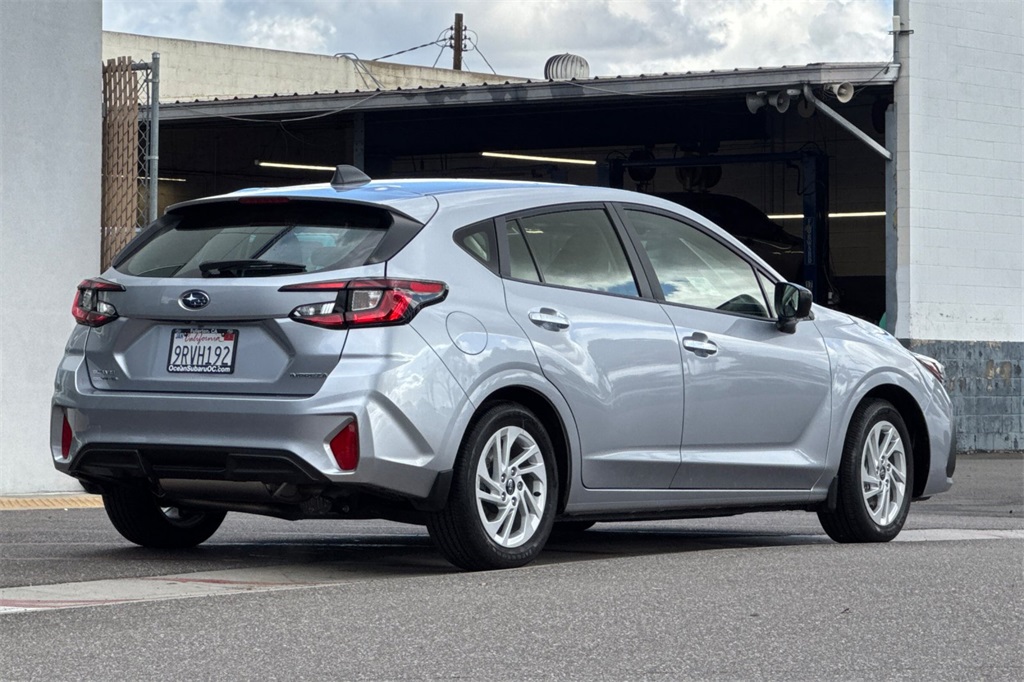 2025 Subaru Impreza Base photo 4