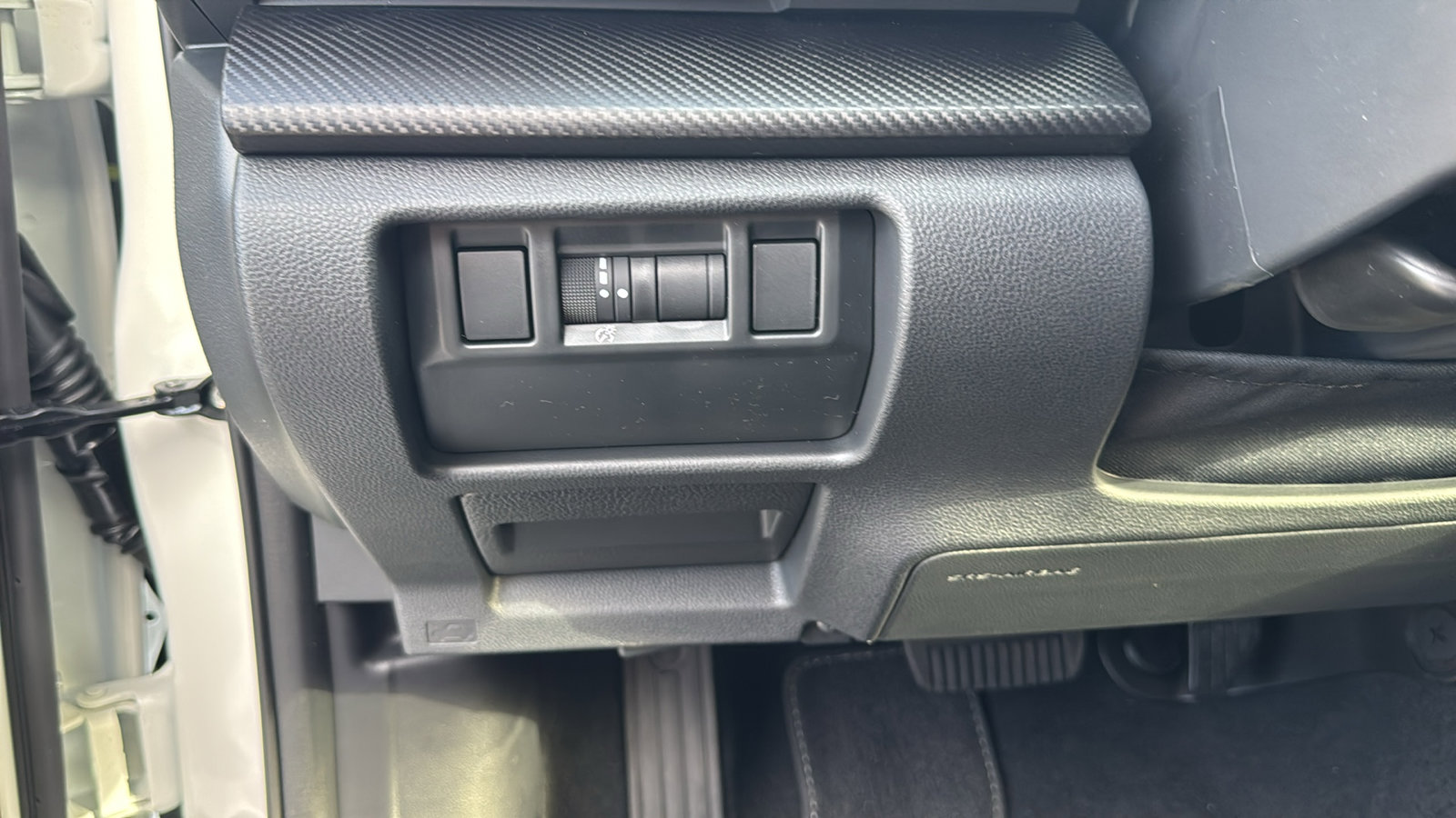 2025 Subaru Crosstrek Premium photo 11