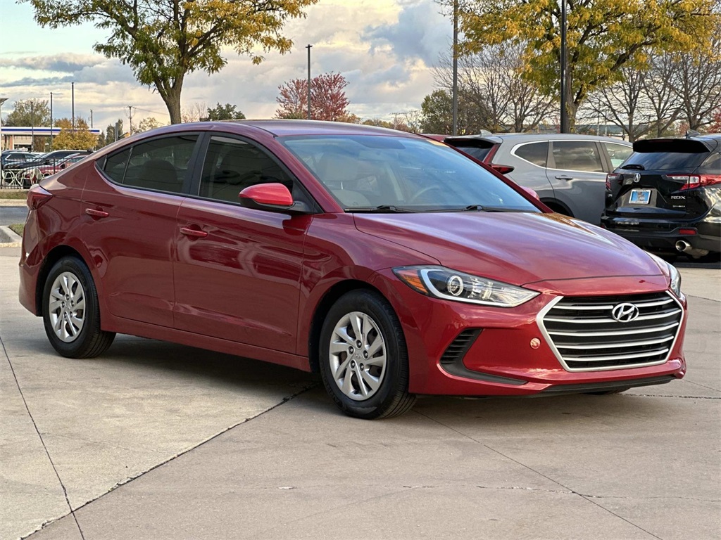 2017 Hyundai Elantra SE photo 4