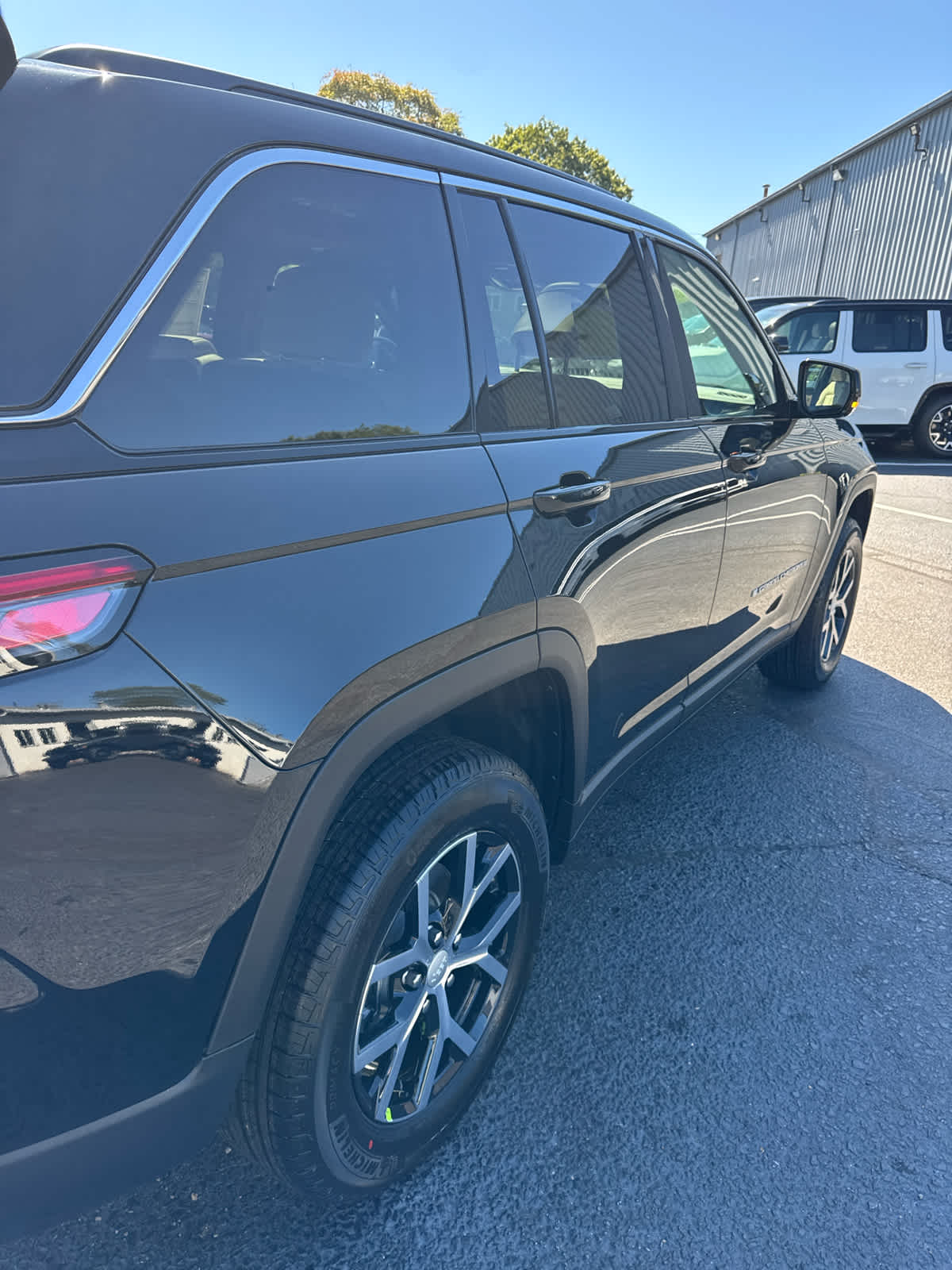 2025 Jeep Grand Cherokee Limited photo 19