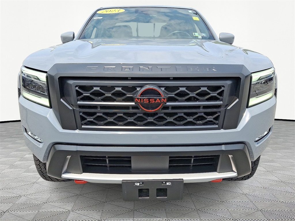 2023 Nissan Frontier PRO-4X photo 2