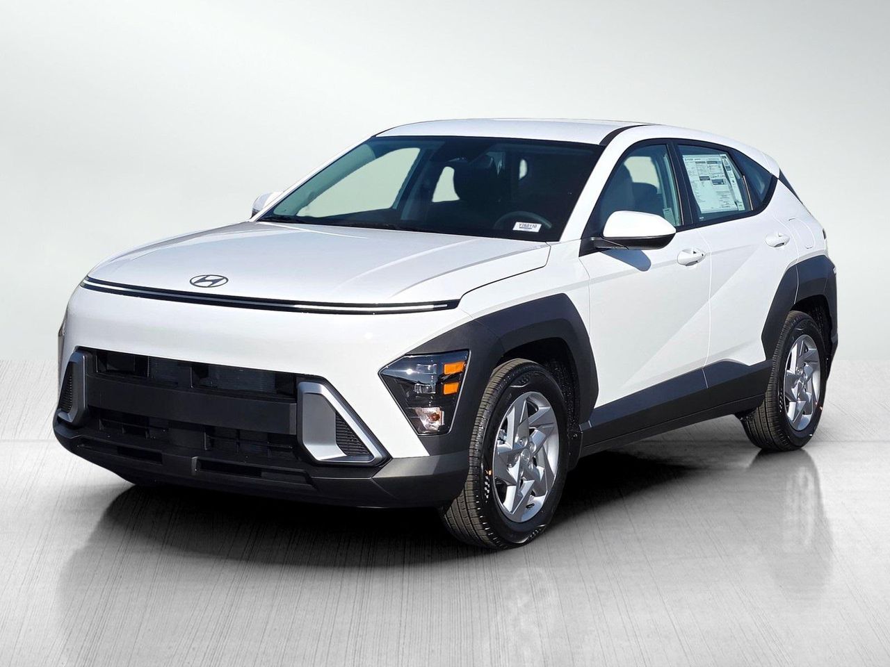 2026 Hyundai Kona SE photo 3