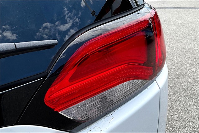 2022 Chrysler Voyager LX photo 28