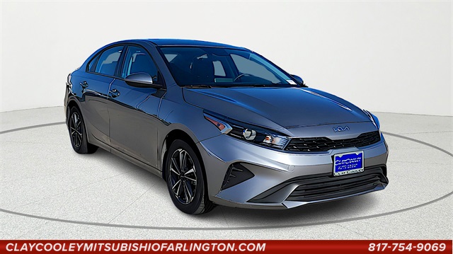 2024 Kia Forte LXS's photo