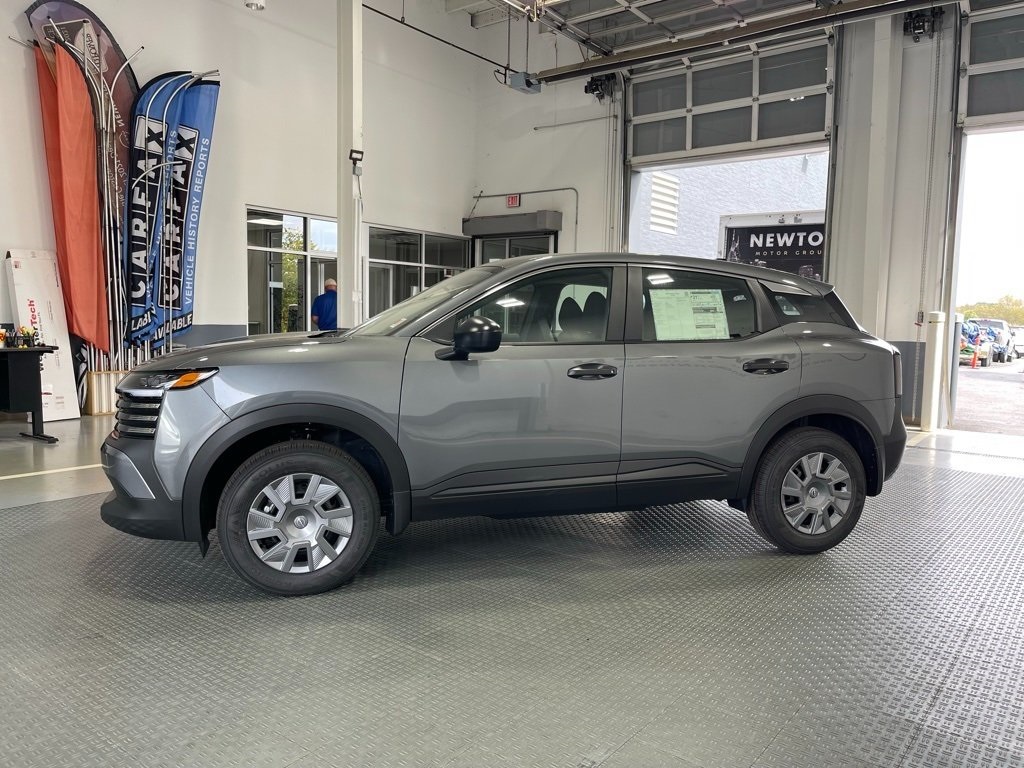 2026 Nissan Kicks S photo 4