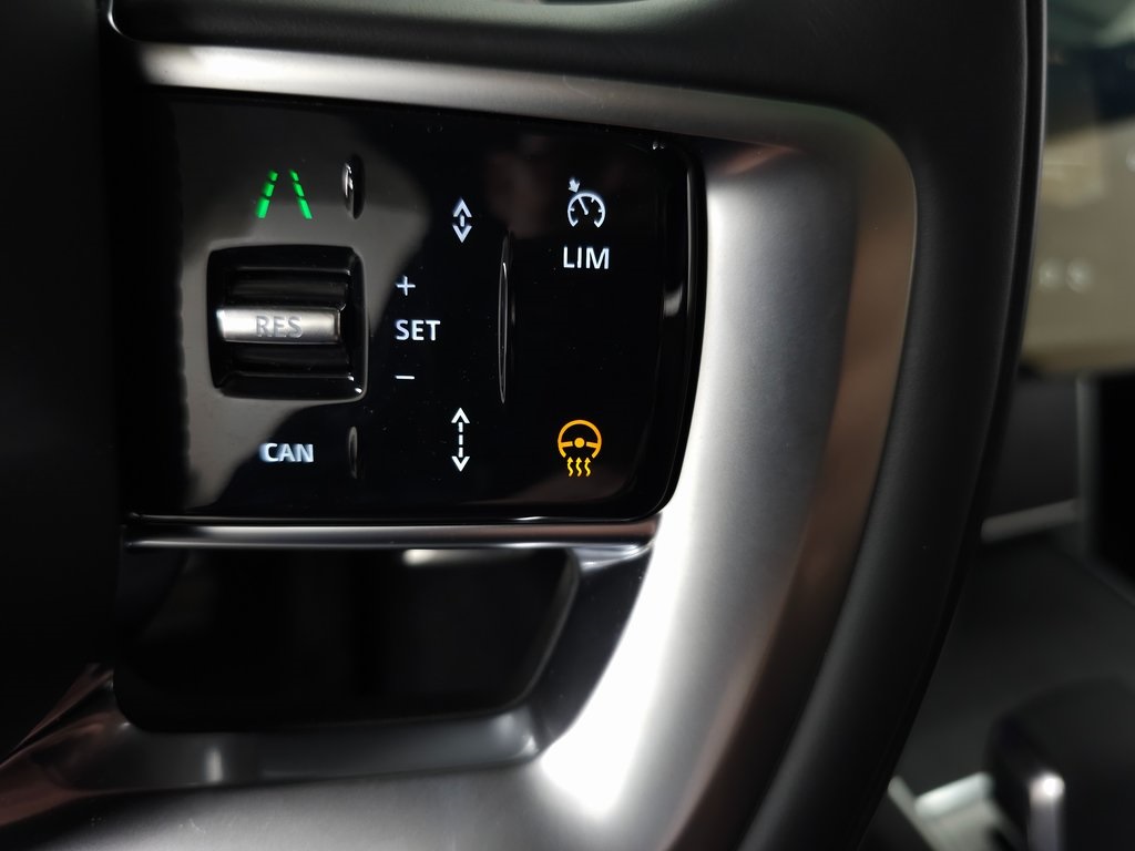 2025 LAND ROVER RANGE ROVER - Image 18