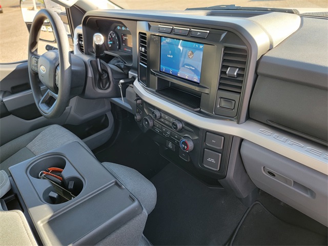 2024 Ford F-350 XLT photo 16