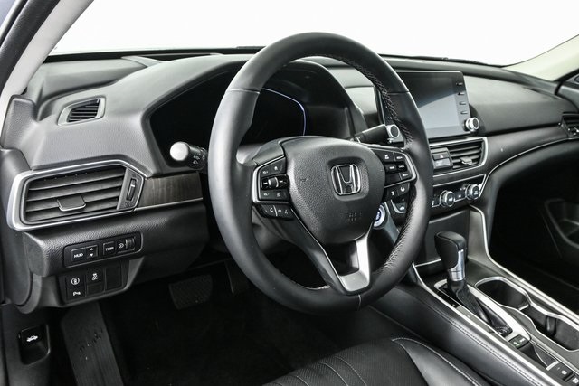2018 Honda Accord Touring photo 4