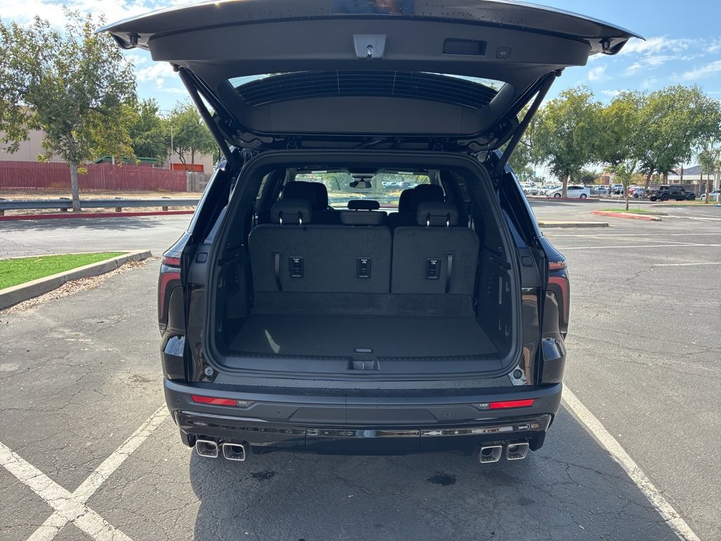 2026 Chevrolet Traverse photo 14
