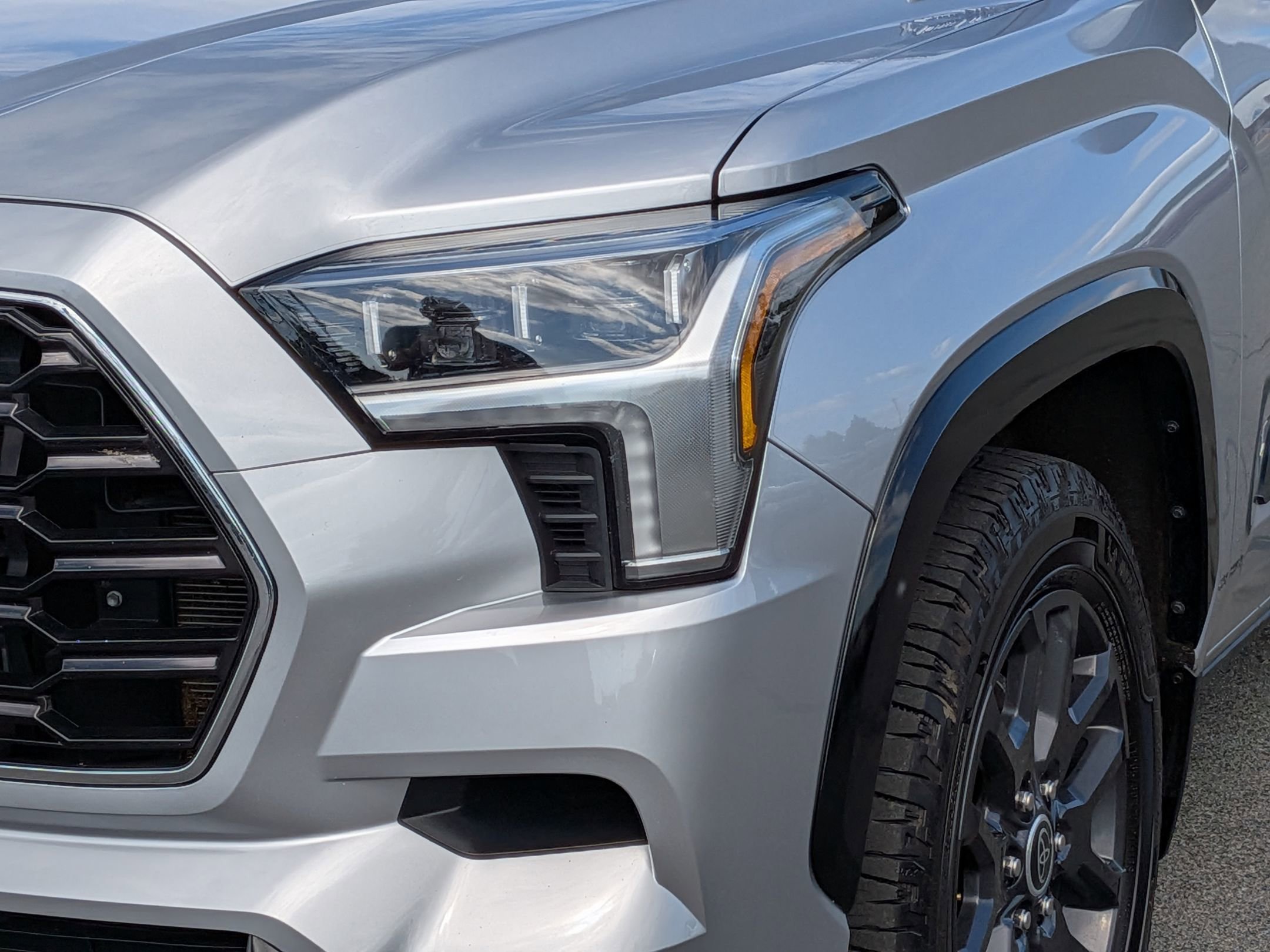 2023 Toyota Sequoia Platinum photo 9