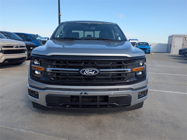 2025 Ford F-150 XLT photo 3