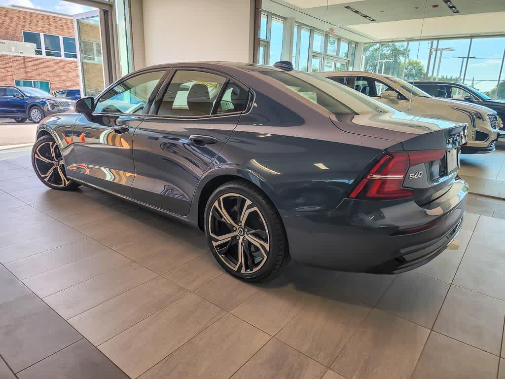 2024 Volvo S60 Ultimate photo 5