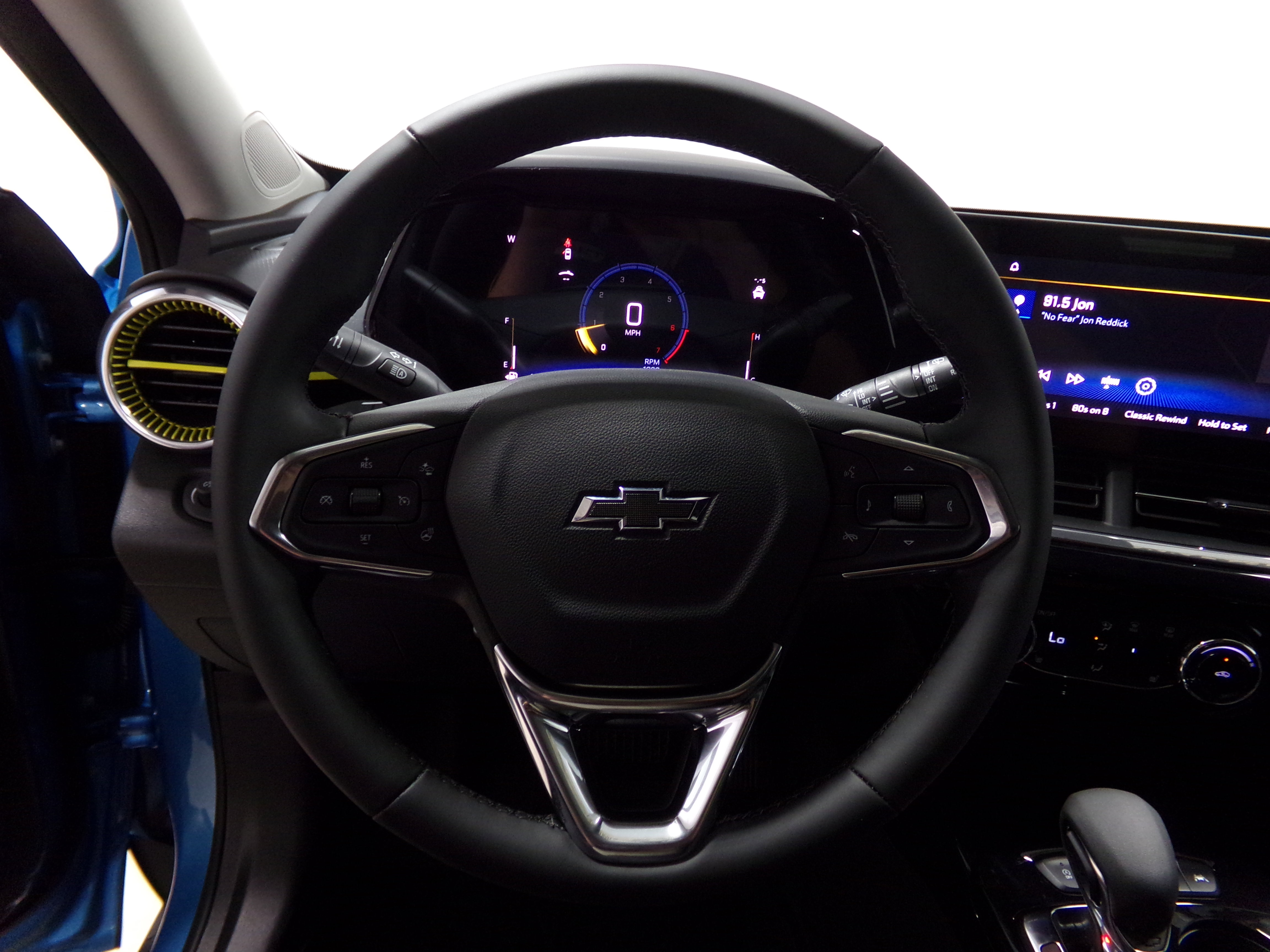 2025 Chevrolet Trax ACTIV photo 13