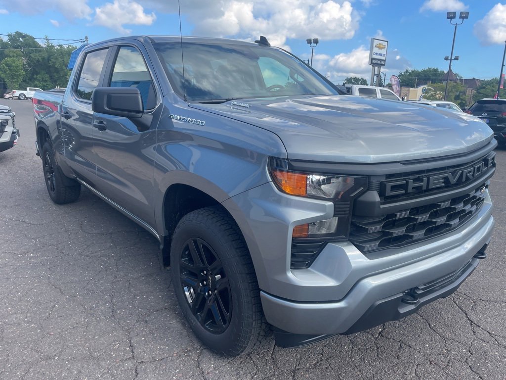 2026 Chevrolet Silverado 1500 Custom photo 3
