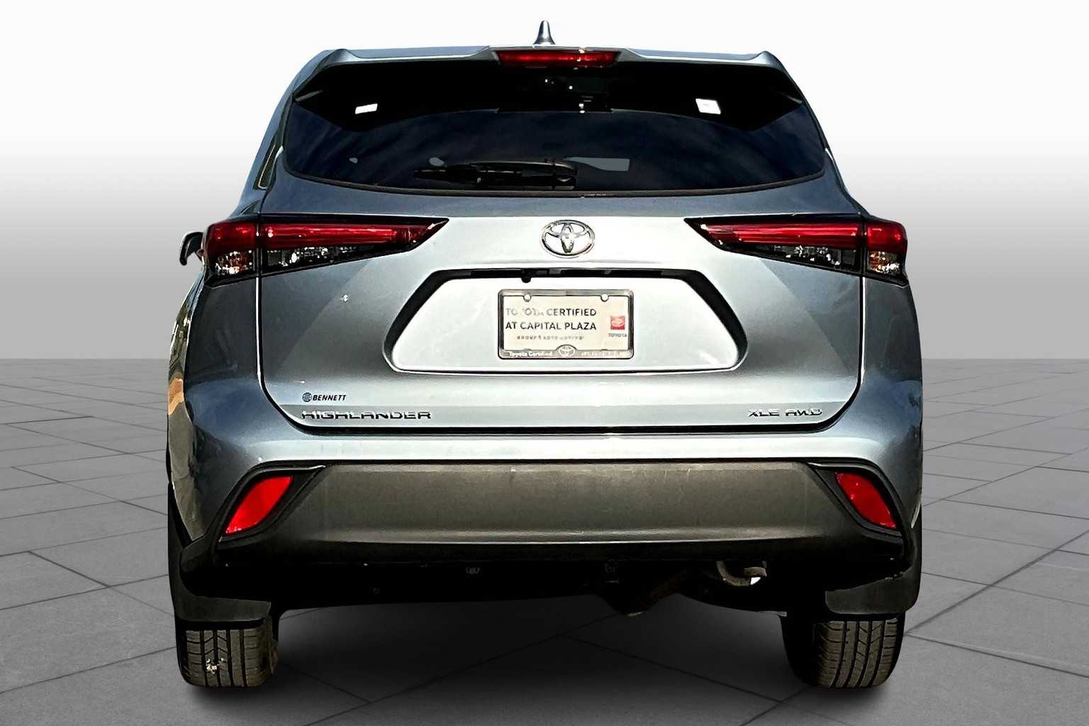 2022 Toyota Highlander XLE photo 4