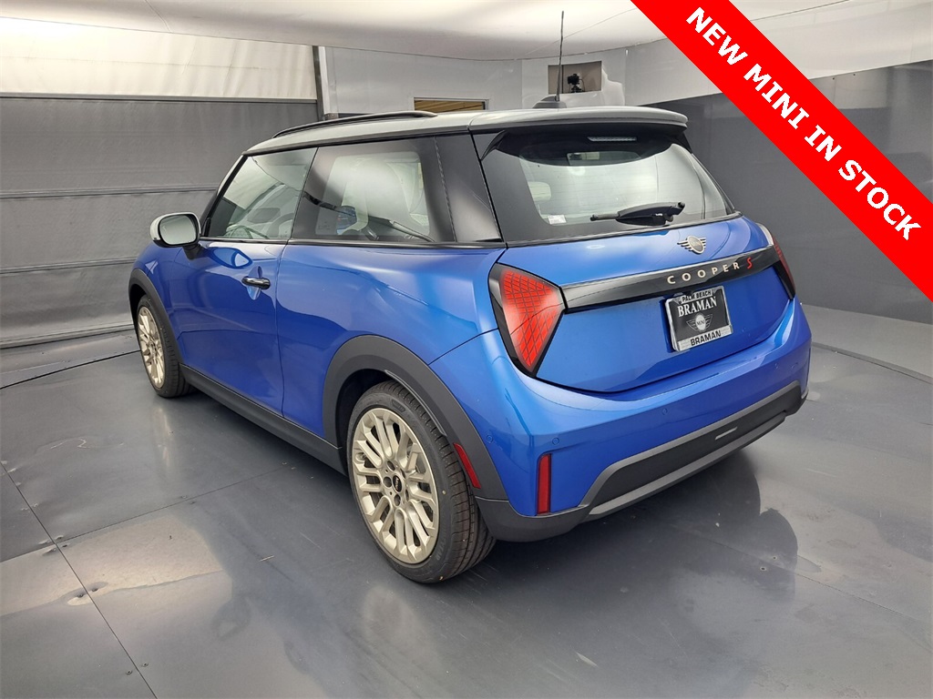 2025 Mini Cooper 2 Door Hardtop Signature photo 4