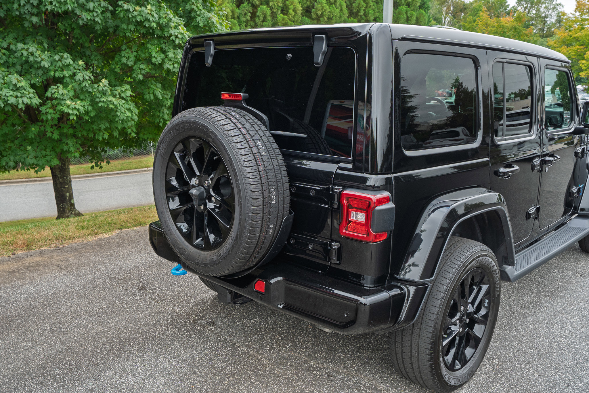 2021 Jeep Wrangler 4xe Unlimited Sahara High Altitude photo 13