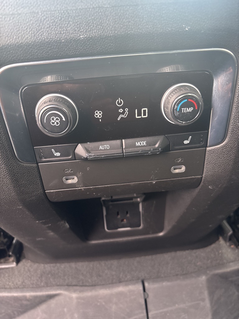 2021 Chevrolet Tahoe RST photo 32