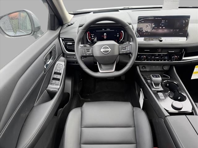 2025 Nissan Rogue SL photo 3
