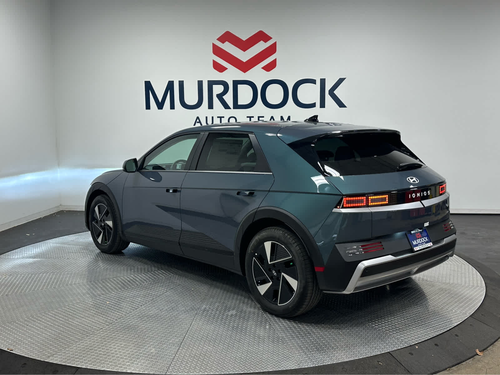 2026 Hyundai Ioniq 5 SE photo 3