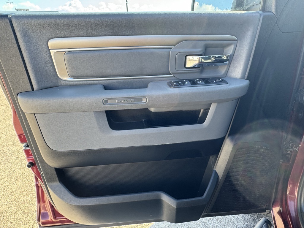 2019 Ram 1500 Classic Warlock photo 26