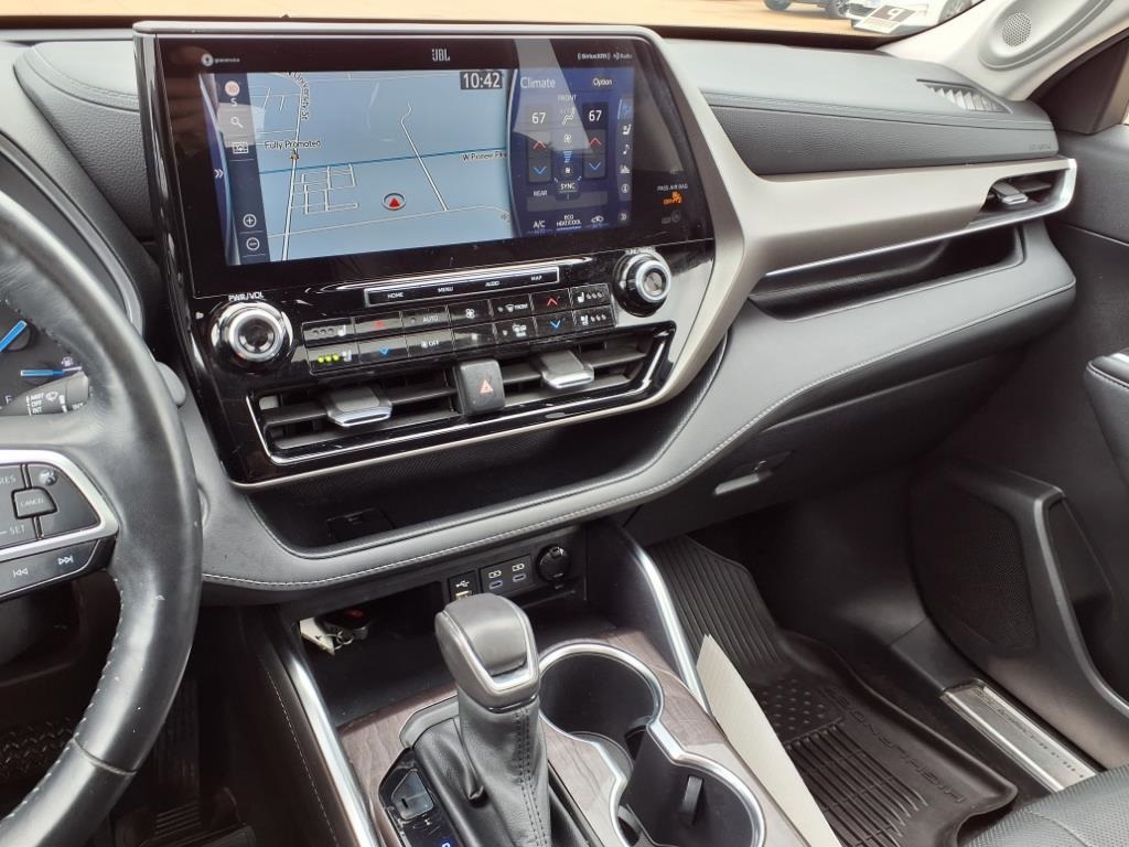 2022 Toyota Highlander Limited Hybrid photo 6