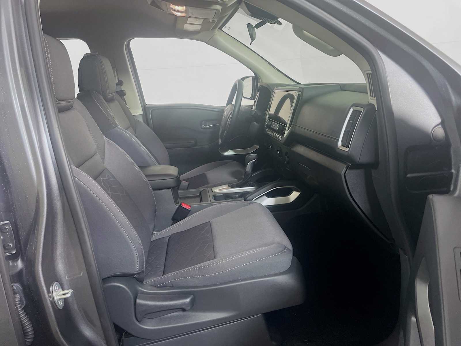 2025 Nissan Frontier Crew Cab SV photo 22