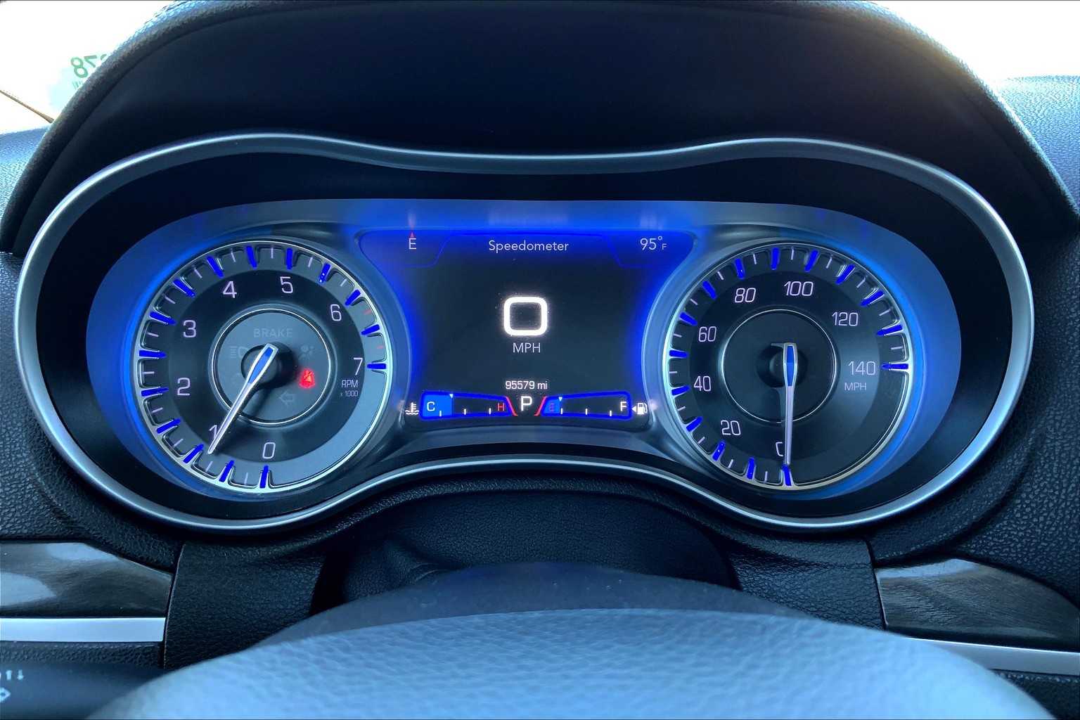 2021 Chrysler 300 Touring Limited photo 21
