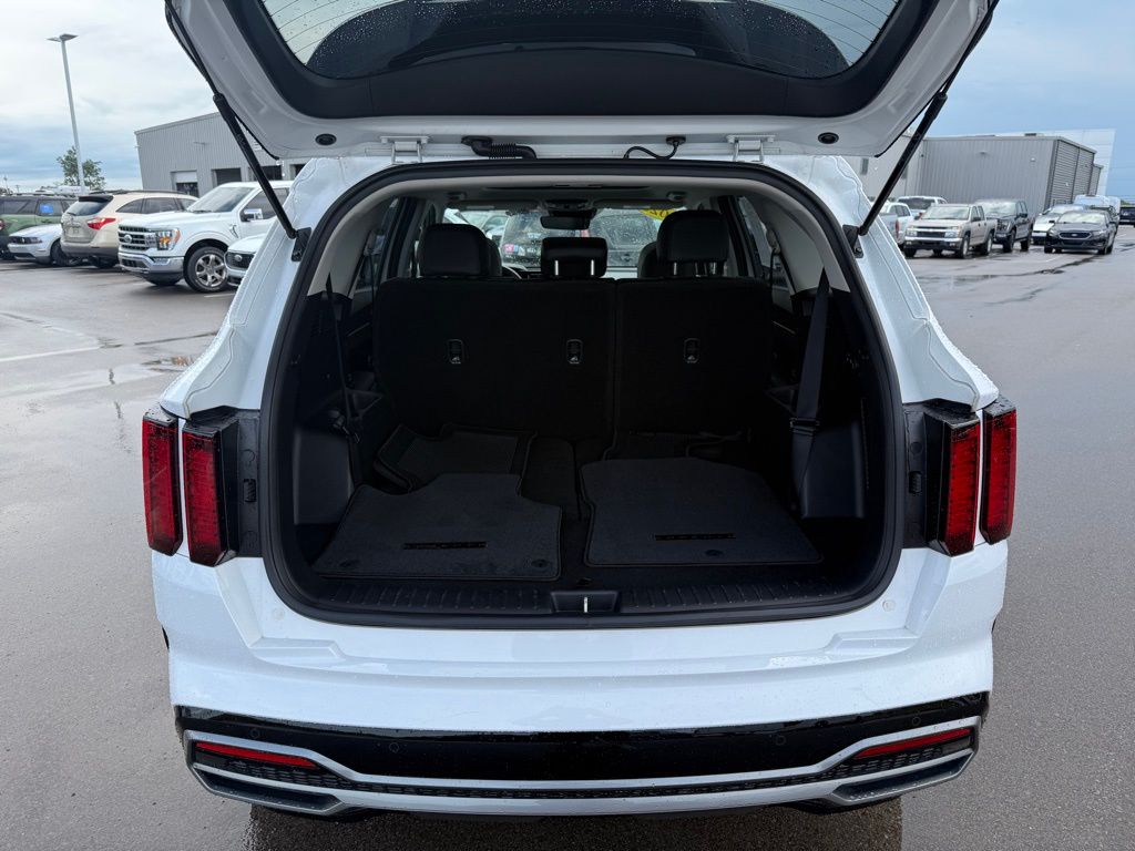 2023 Kia Sorento S photo 35