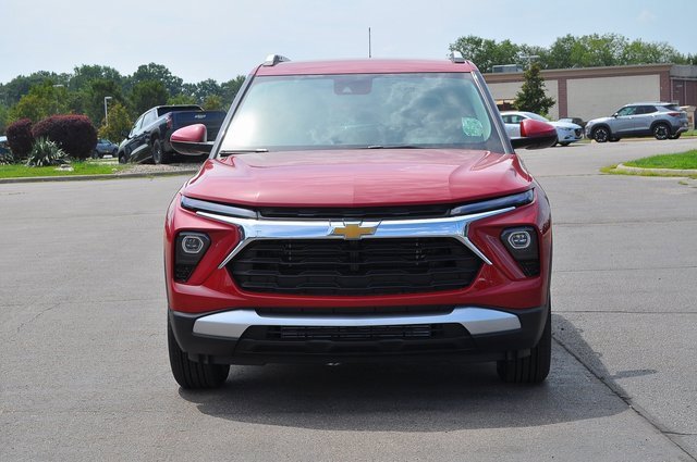 2026 Chevrolet Trailblazer LT photo 2