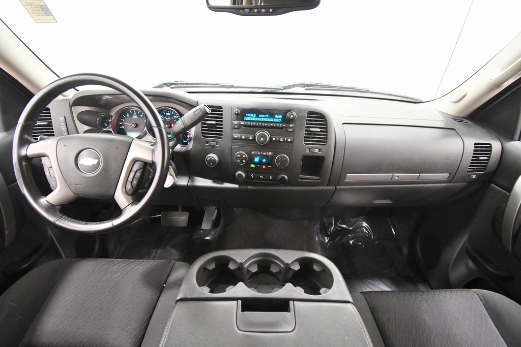 2012 Chevrolet Silverado 1500 LT photo 3