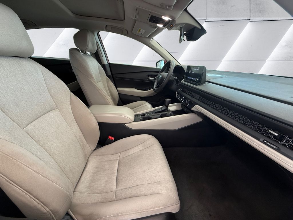 2023 Honda Accord EX photo 13