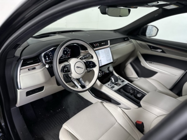 2026 Jaguar F-PACE P250 R-Dynamic S photo 4