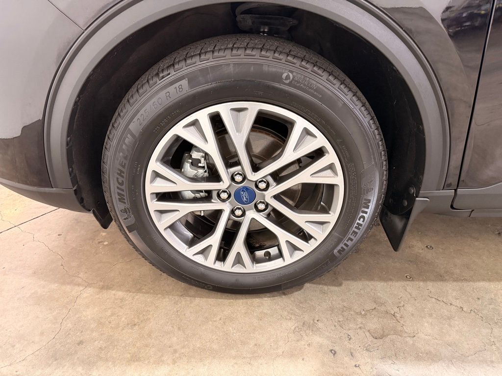 2022 Ford Escape Hybrid SEL photo 15
