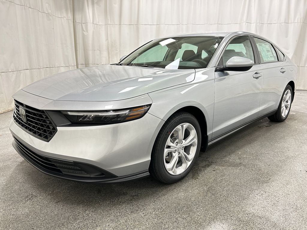 2025 Honda Accord LX photo 3
