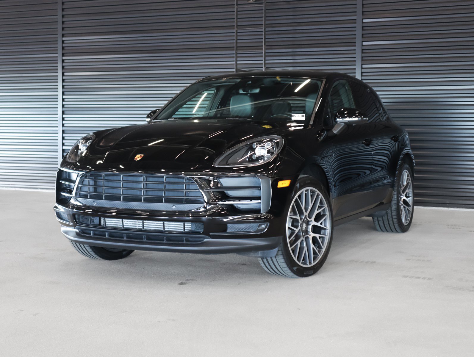 2020 Porsche Macan Base